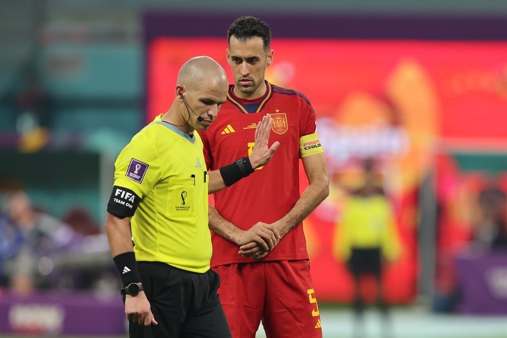 Why SA ref Victor Gomes wasn't called to the monitor | KickOff