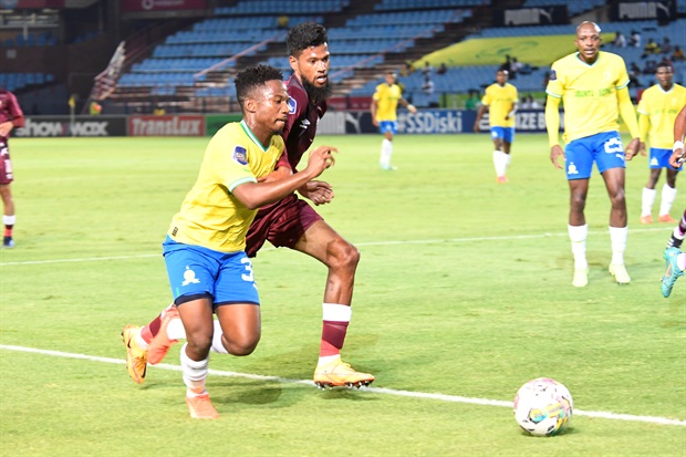 <p><strong>Zwane ends goal drought as patient PSL leaders Sundowns sail past Swallows</strong></p><p>Veteran Themba Zwane ended a 12-match South African Premiership goal drought by scoring to seal a 2-0 win for leaders Mamelodi Sundowns over lowly Swallows on Tuesday.<strong></strong></p>