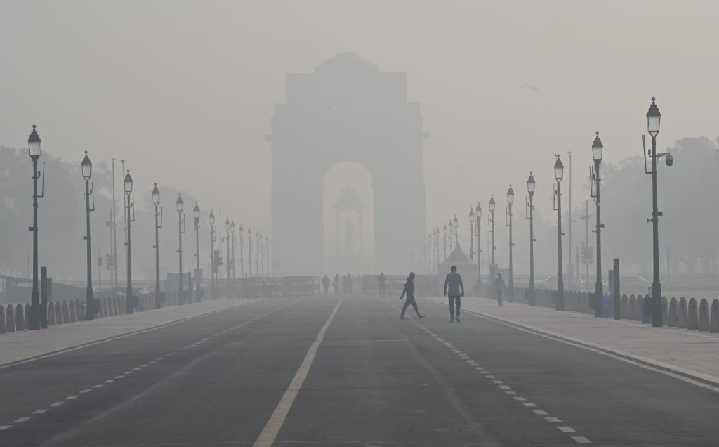 A view of smog and fog on cold winter morning at Kartavya path near India Gate on November 29, 2022 in New Delhi, India. 