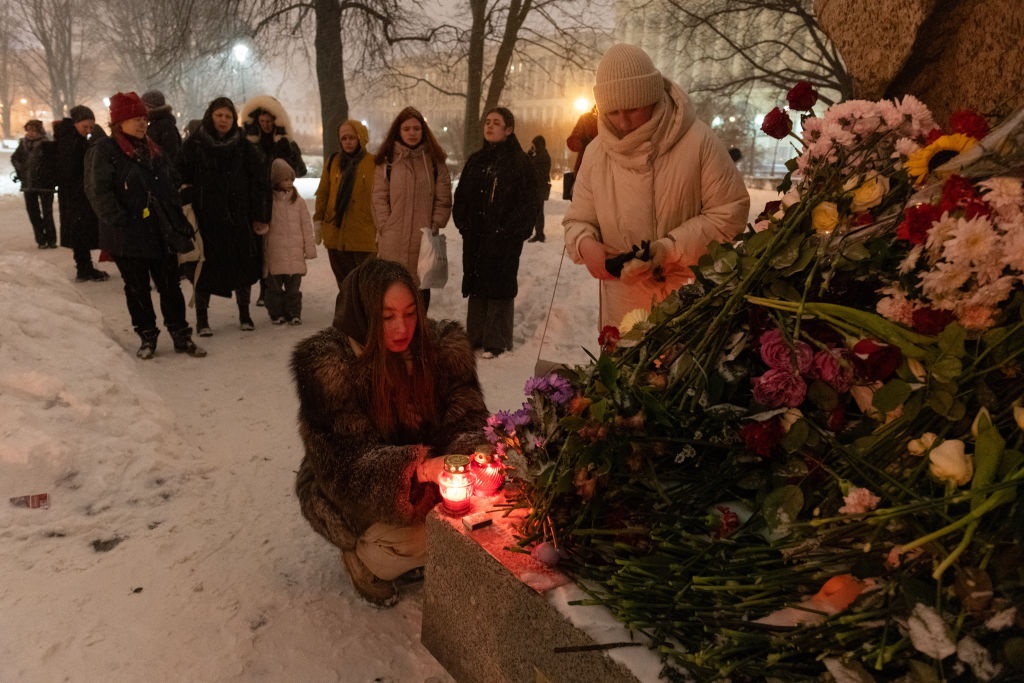 ST  PETERSBURG, RUSSIA - 2024/02/16: People mourn 