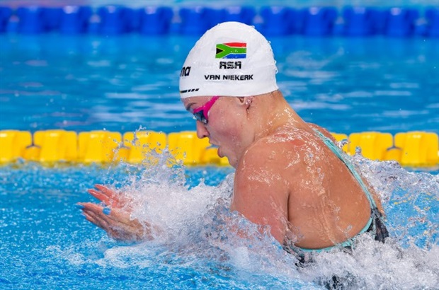 <p><strong>MORNING SESSION IN DOHA:</strong>&nbsp;<strong>Van Niekerk, Coetze qualify for semi-finals</strong></p><p>Lara van Niekerk finished second with a time of 30.28 in her 50m breaststroke heat at the World Aquatics Championship in Doha and will swim in lane five in semi-final one later on Saturday (18:25).</p><p>South Africa's only medallist at the event so far, Pieter Coetze, gave himself another crack at a gong when he touched first in his 50m backstroke heat to reach the semi-finals in a time of 24.75. He will come up against Spanish 200m backstroke gold medallist, Hugo Gonzales, in semi-final two at 19:11. Gonzales finished his heat in first place, too, in a time of 24.72.</p><p>South Africa's other hopefuls, Emma Chelius and Erin Gallagher, fell out in their respective heats on Saturday morning, with Chelius placing sixth and Gallagher seventh in the women's 50m freestyle.</p><p>Gallagher will be competing in tonight's 50m butterfly final (18:02), with Olympian Chad le Clos racing in the 100m butterfly final (18:42).</p><p>The mixed 4x100m freestyle relay team did not start their heat.</p><p><em>Photo by Anton Geyser/Gallo Images</em></p>