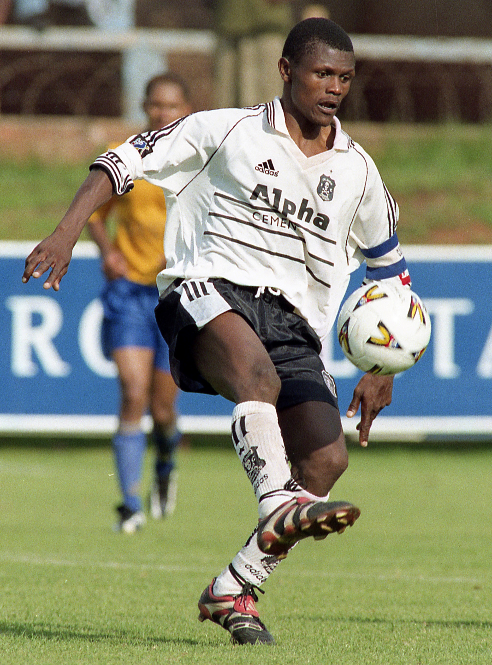 Orlando Pirates legend John Moeti dies after illness