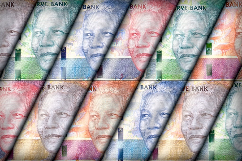 News24.com | BREAKING | Rand hits new record low amid Russia furore