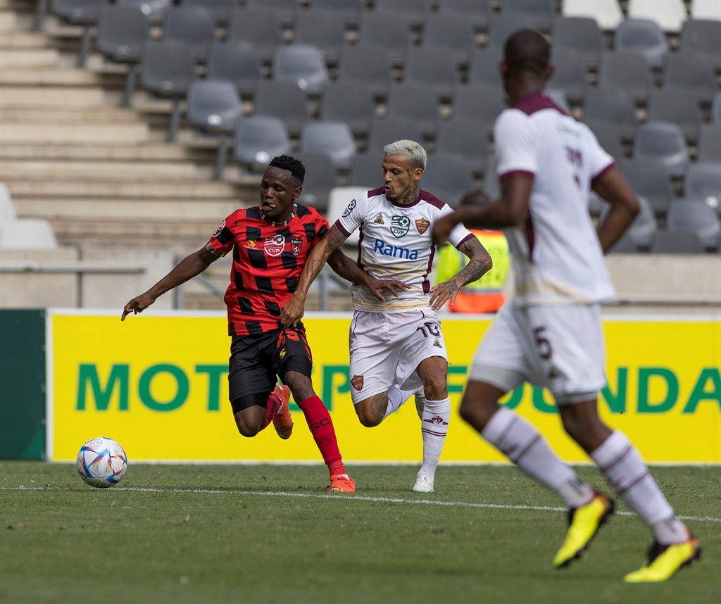 NELSPRUIT, SOUTH AFRICA - MARCH 12: Kamogelo Sebelebele of TS Galaxy FC and Junior Leandro Mendieta of Stellenbosch FC during the Nedbank Cup last 16 match between TS Galaxy and Stellenbosch FC at Mbombela Stadium on March 12, 2023 in Nelspruit, South Africa. (Photo by Dirk Kotze/Gallo Images),