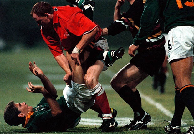 Joost van der Westhuizen involved in a scuffle against Canada in 1995