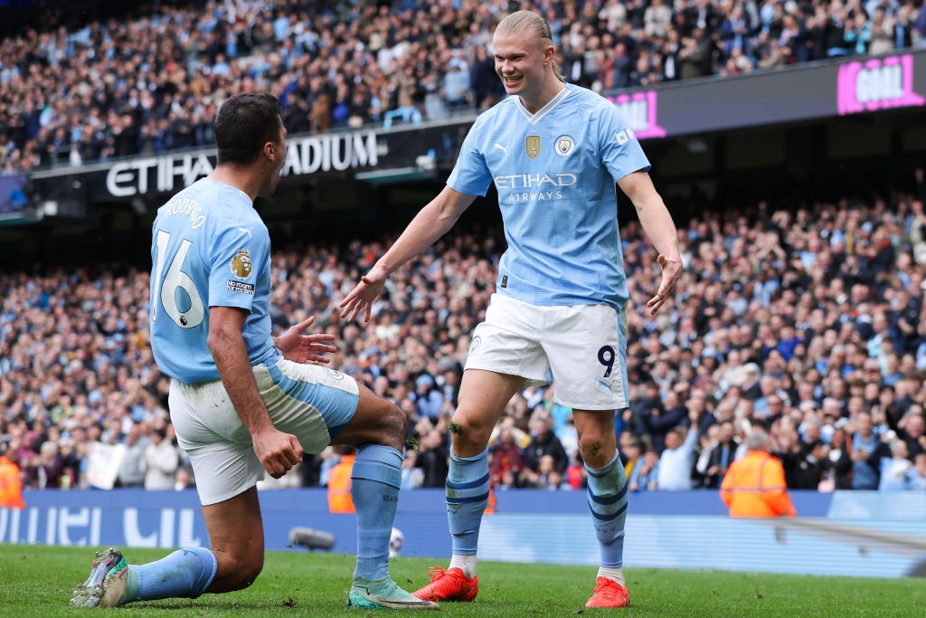 MANCHESTER, ENGLAND - MAY 04: Erling Haaland of Manchester City celebrates after scoring his sides second goal during the Premier League match between Manchester City and Wolverhampton Wanderers at Etihad Stadium on May 04, 2024 in Manchester, England. (Photo by James Gill - Danehouse/Getty Images)