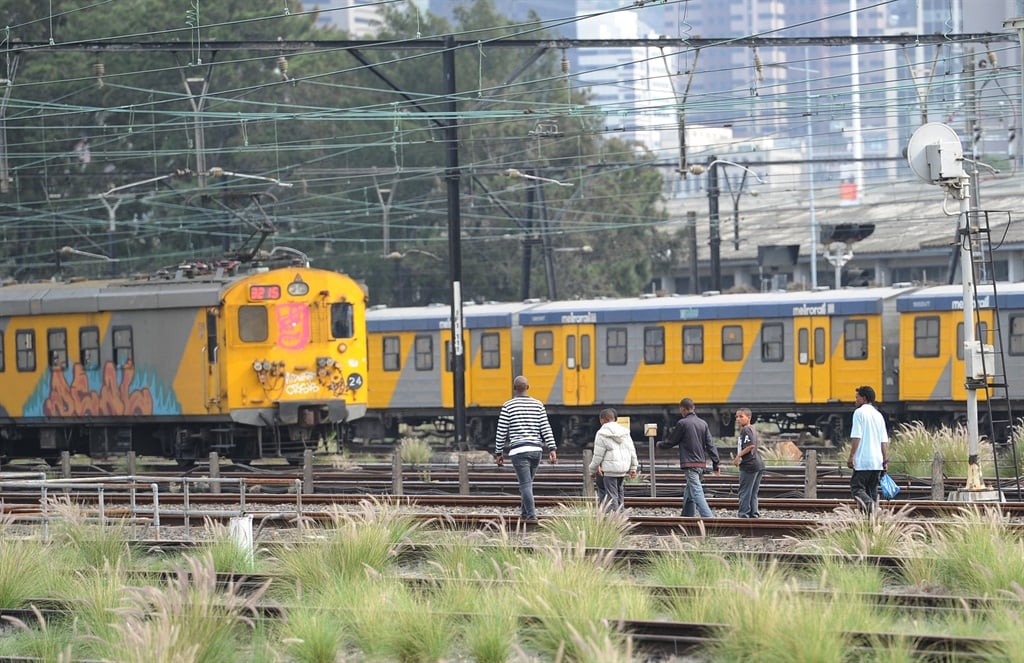 The writer says the Cape Town rail system is a sad symbol of much that is wrong with South Africa. (Jonathan Lestrade, Die Son)