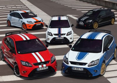 This is how you do proper Focus go-faster racing stripes. Ford’s collection of Focus RS Le Mans homage cars. Gaudy, yet historically accurate and therefore classy.
