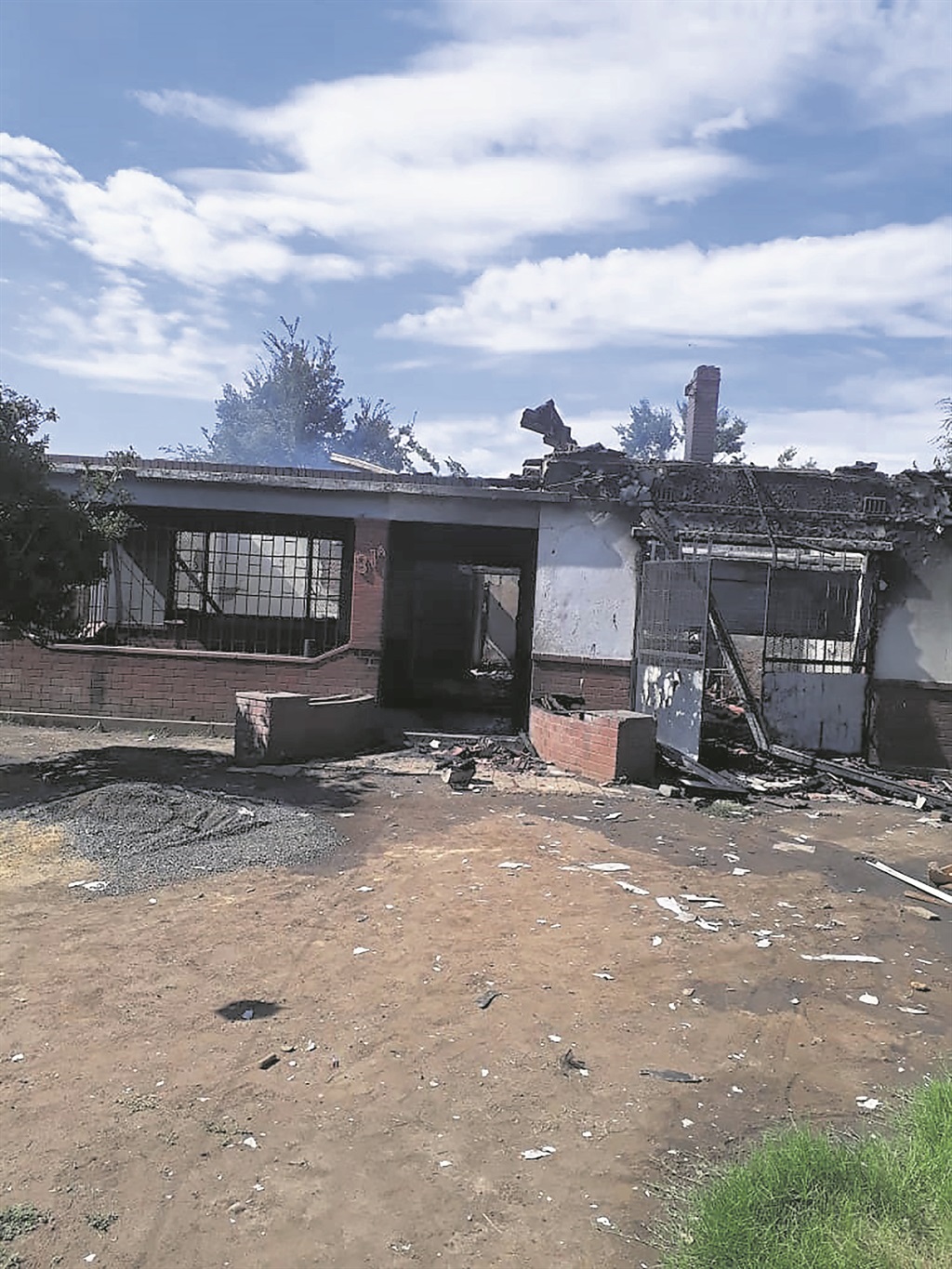 Residents went on a rampage following the death of a prominent tavern owner.