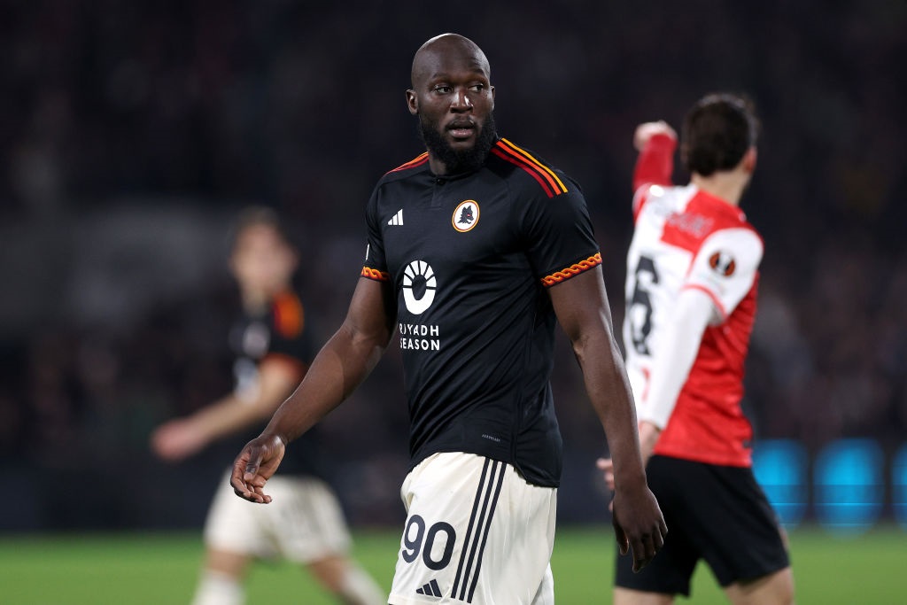 ROTTERDAM, NETHERLANDS - FEBRUARY 15:  Romelu Lukaku of Roma looks on during the UEFA Europa League 2023/24 playoff first leg match between Feyenoord and AS Roma at Feyenoord Stadium on February 15, 2024 in Rotterdam, Netherlands. (Photo by Dean Mouhtaropoulos/Getty Images)