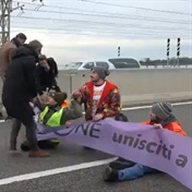 Climate protesters block bridge linking Venice to mainland