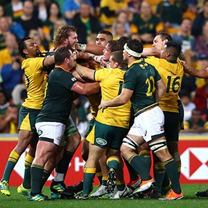 The Springboks and Wallabies have a disagreement... (Getty Images)