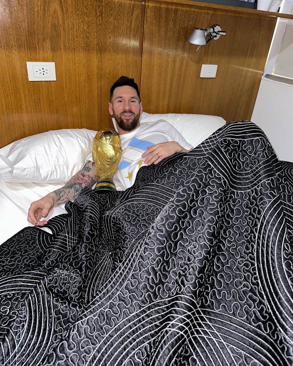 Messi's Jersey Sales Peaked At R10k On Re-Sale Site