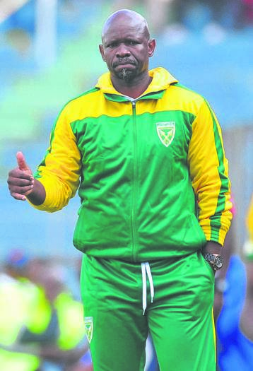 Golden Arrows coach Steve Komphela is furious that referee Jelly Chavani has disrespected him. Photo byBackpagepix