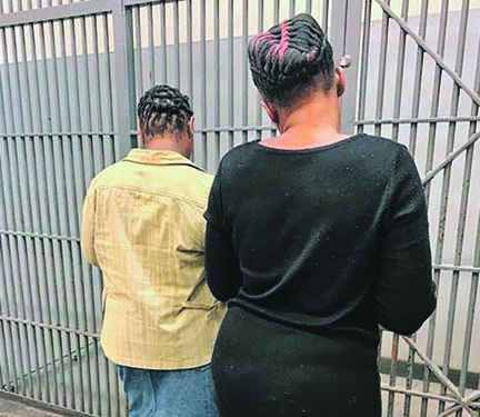 Two street vendors were arrested for allegedly assaulting Joburg Metro cops. 