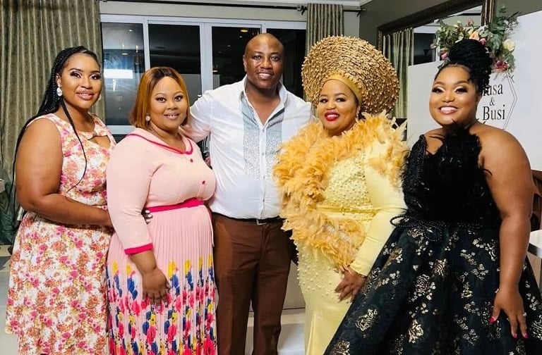 Entrepreneur Musa Mseleku with his four wives. Photo: Instagram