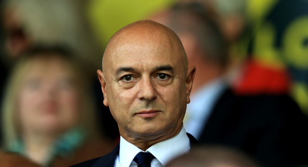 Ledakan Conte membuat ketua Tottenham Levy harus membuat keputusan