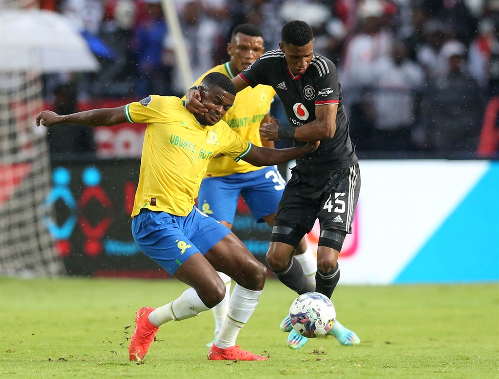 2022/23 kit clash - Mamelodi Sundowns vs Pirates