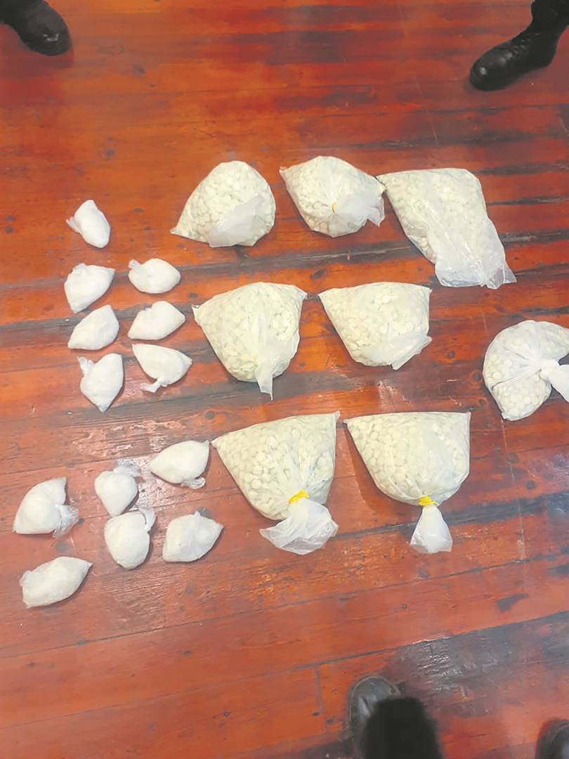 Police in Knysna arrested kidnappers with several drugs in their possession. 