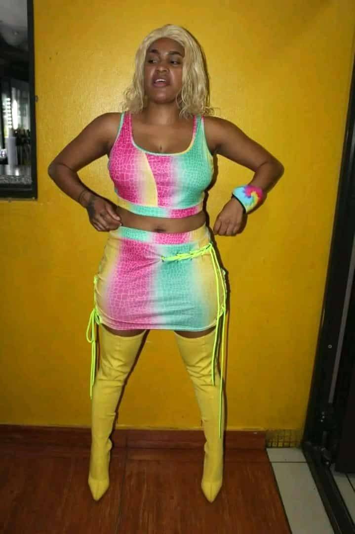 Tshwane’s popular dancer and stylish Sangoma, Sonti Lee, was apparently killed in a hail of bullets on Tuesday night while together with her businessman boyfriend outside a tavern in Klipgat, Tshwane. Photos from Facebook 
