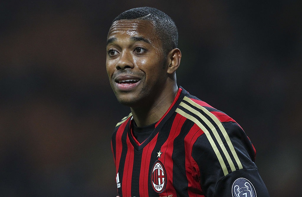 MILAN, ITALY - MARCH 29:  Robinho of AC Milan looks on during the Serie A match between AC Milan and AC Chievo Verona at San Siro Stadium on March 29, 2014 in Milan, Italy.  (Photo by Marco Luzzani/Getty Images)