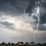 Thunderstorm warning issued for five provinces, hot weather warning for two others