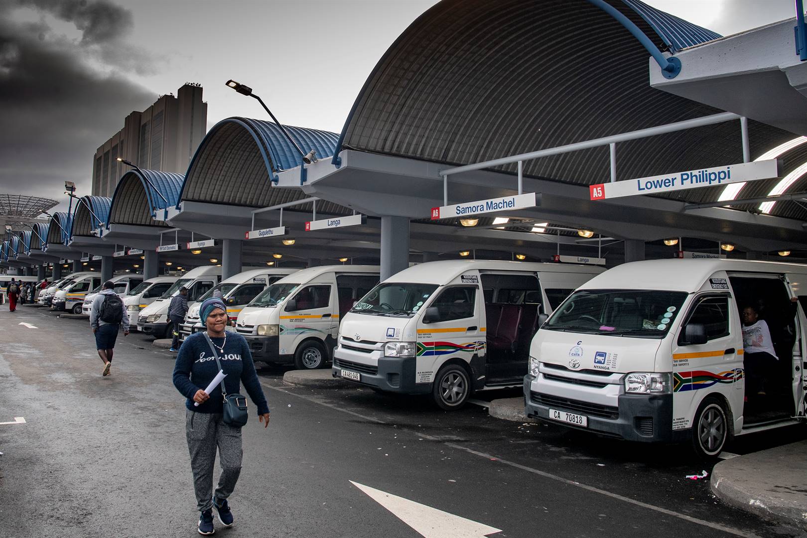 Foto ter illustrasie. Taxi's staan geparkeer by 'n halte in Kaapstad. Foto: Argief