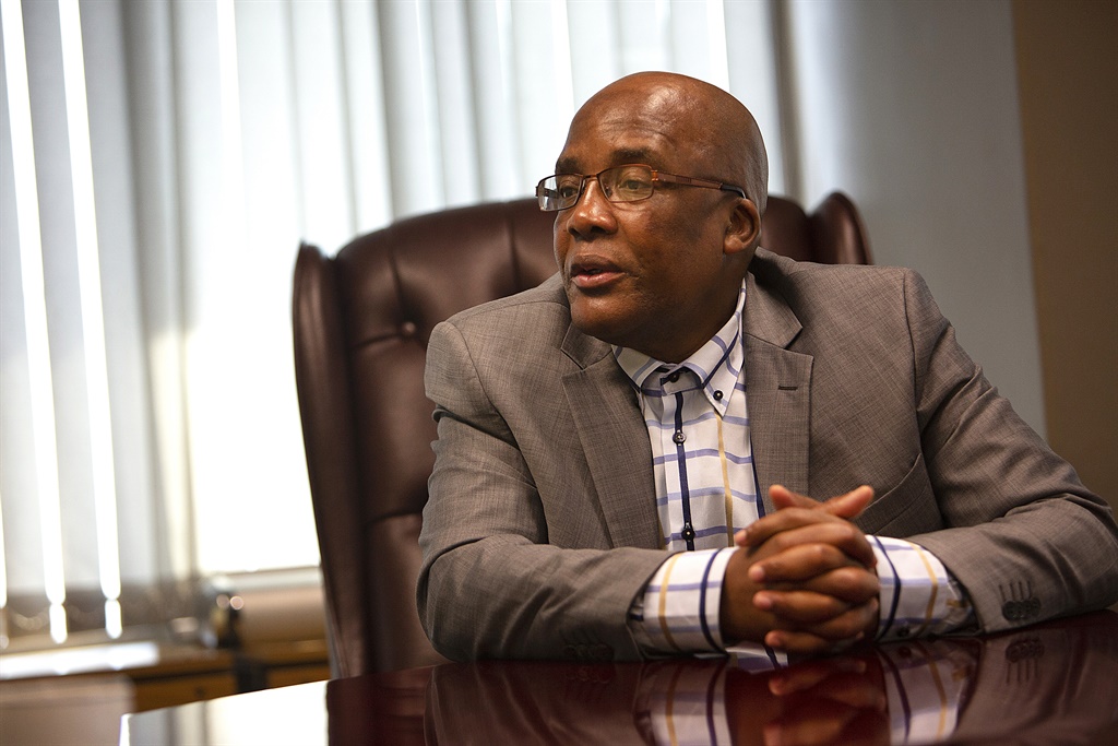 Motsoaledi threatens labour department with court action over closure