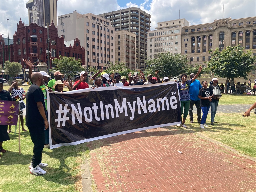 News24.com | Frustrated protesters march against the injustice of rolling blackouts