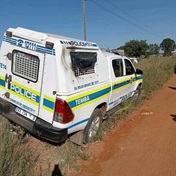 PICS: Thugs hijack police van!