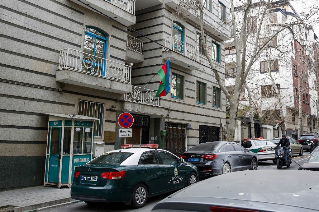 News24.com | Azerbaijan evacuates Tehran embassy, blames Iran for deadly attack