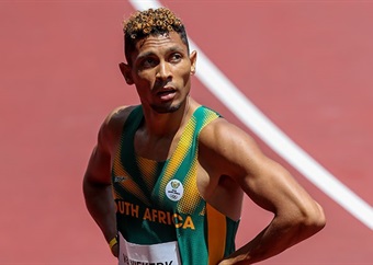 Van Niekerk helps South Africa qualify for Paris Olympic relays