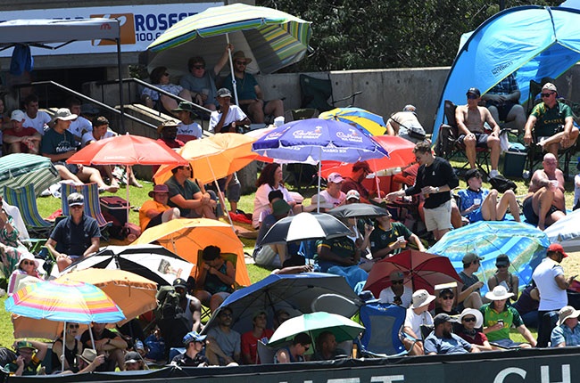 There were over 10 000 fans at the Mangaung Oval (