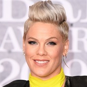 WATCH | Fan throws bag of mom's ashes at singer Pink during concert