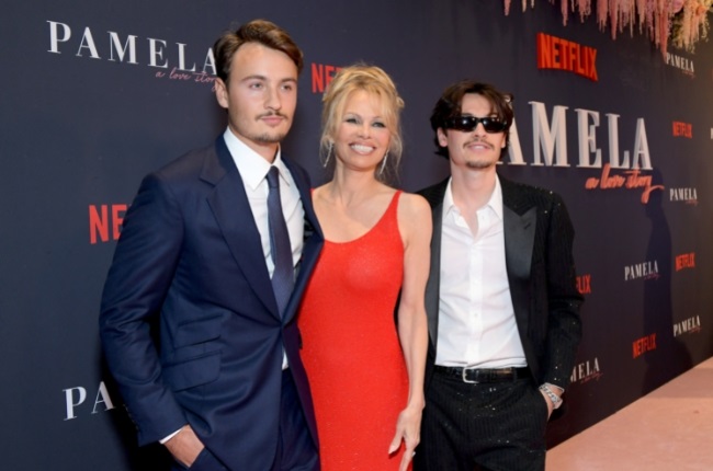 Pamela Anderson with her sons, Brandon and  Dylan Lee, at the premiere of her new documentary. (PHOTO: Getty Images)