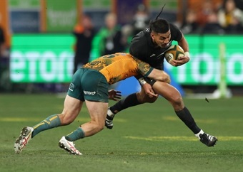 Six-try All Blacks crush Wallabies to retain Rugby Championship title