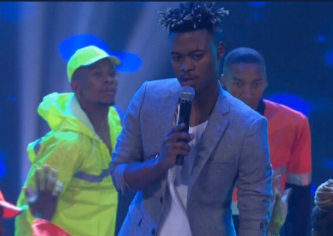 Screen-grab showing  Mlindo the Vocalist during his performance on Idols SA on Sunday.