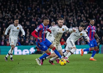 Crystal Palace thrash Man United 4-0 to leave Ten Hag's future in doubt
