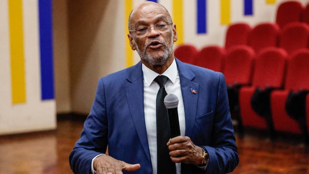 Haitian Prime Minister Ariel Henry speaks to stude