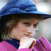 Princess Diana's anguished private letters to friends are set to go under the hammer