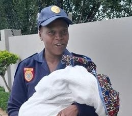 JMPD officers on Wednesday helped a woman deliver her baby in Northcliff. 