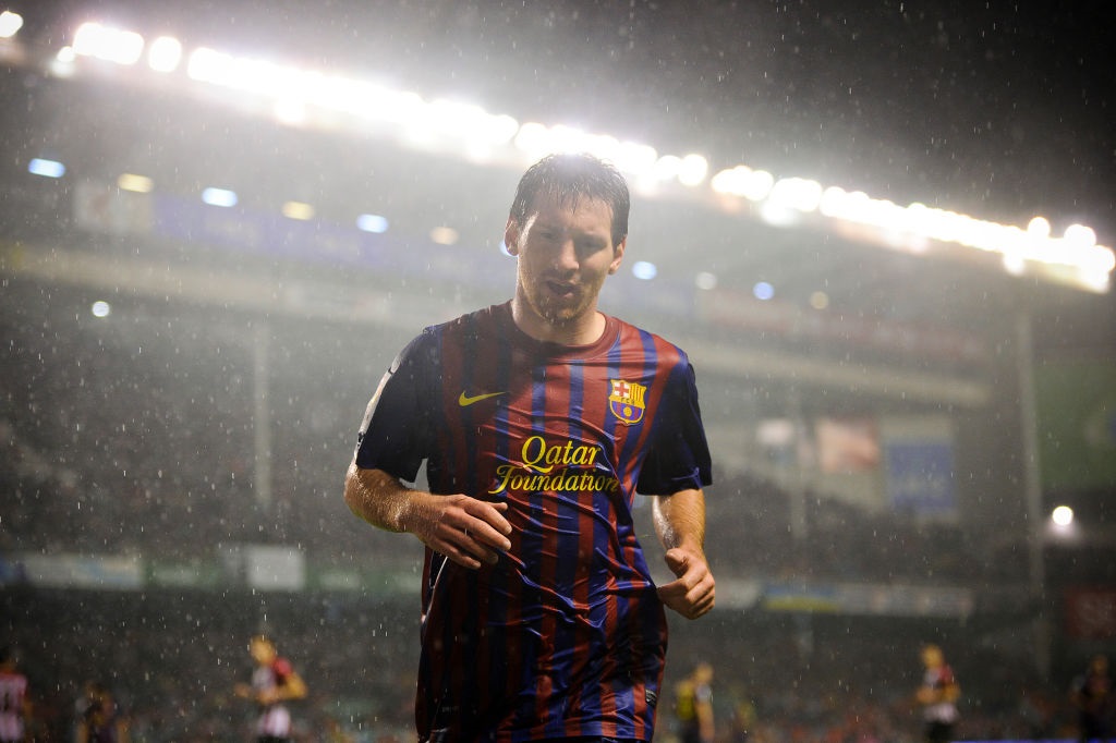 BILBAO, SPAIN - NOVEMBER 06: Lionel Messi of FC B