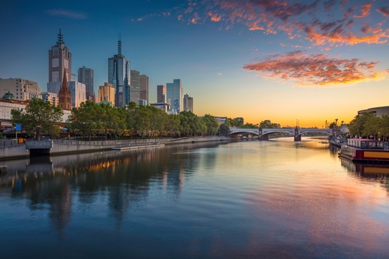 Cityscape image of Melbourne, Australia during sum