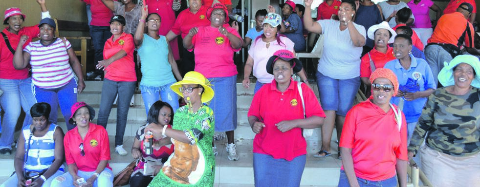 Maluti-a-Pofung municipal workers affiliated with the SA Municipal Workers’ Union stage a sit-out and blockade the entrance to the municipal building. Picture: Palesa Dlamini