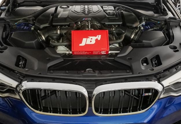 BMW M5 engine