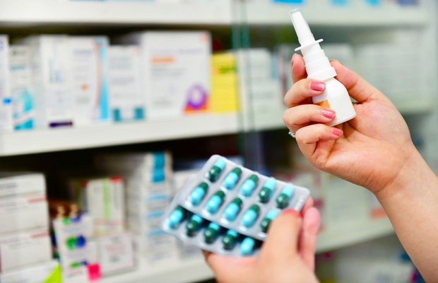 Small pharmacies want a moratorium