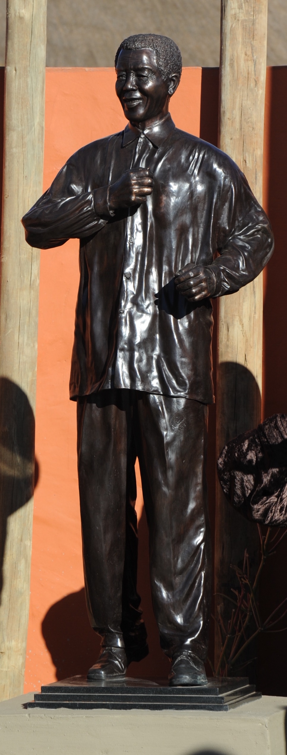 Nelson Mandela statue at Mvezo Komkhulu Museum