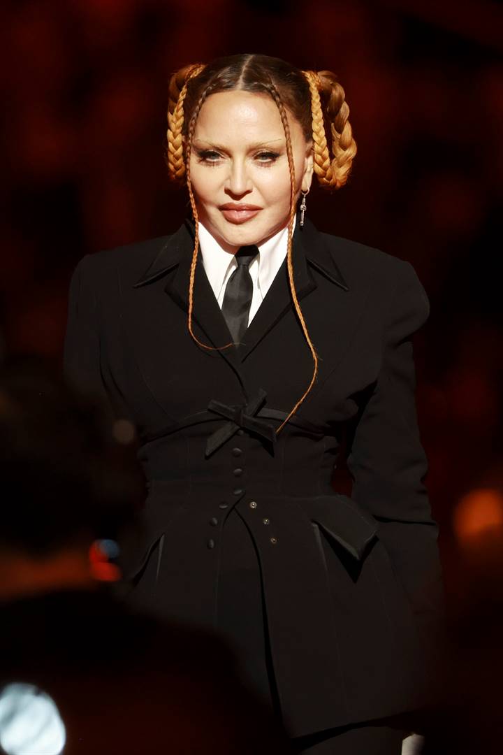 Madonna op die verhoog tydens die Grammys.  Foto: Variety via Getty Images