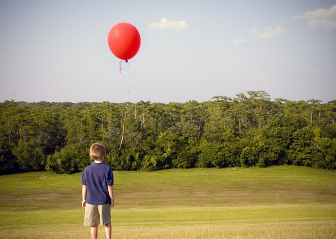 Boy's balloon message to deceased father proves trolls turn into angels around Christmas time. 