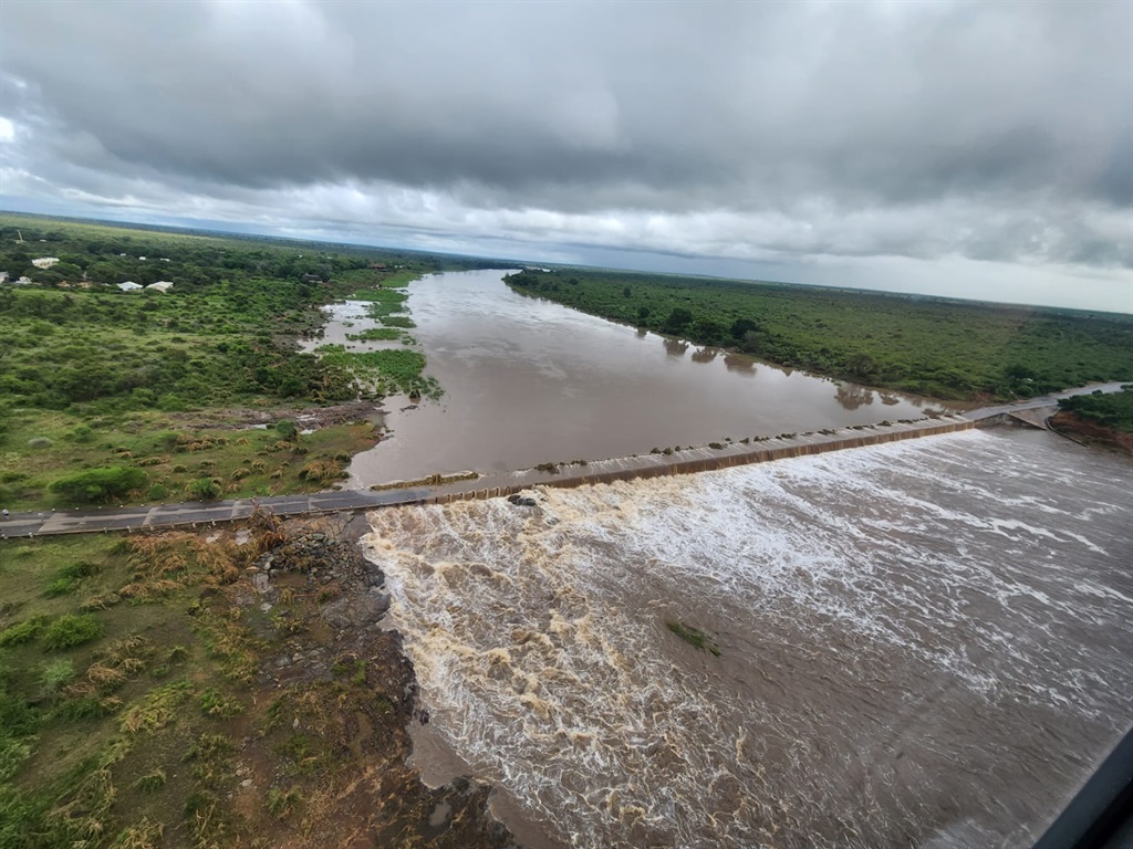 Flash floods ravaging some parts of the Kruger National Park, leaving tourists stranded. Photo Supplied